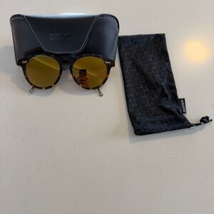 Anon Advocate unisex Tortoiseshell Sunglasses with Perceive mirror lenses.